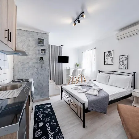Utopia Apartment *