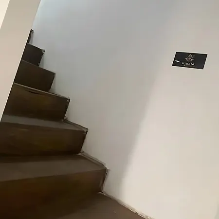 Utopia Apartment *